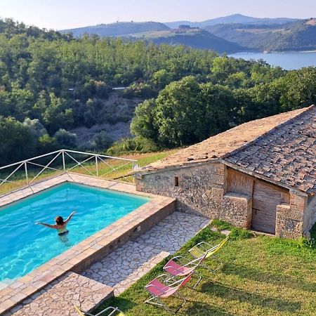 Casale Al Lago Con Piscina E Sauna 코르바라 외부 사진
