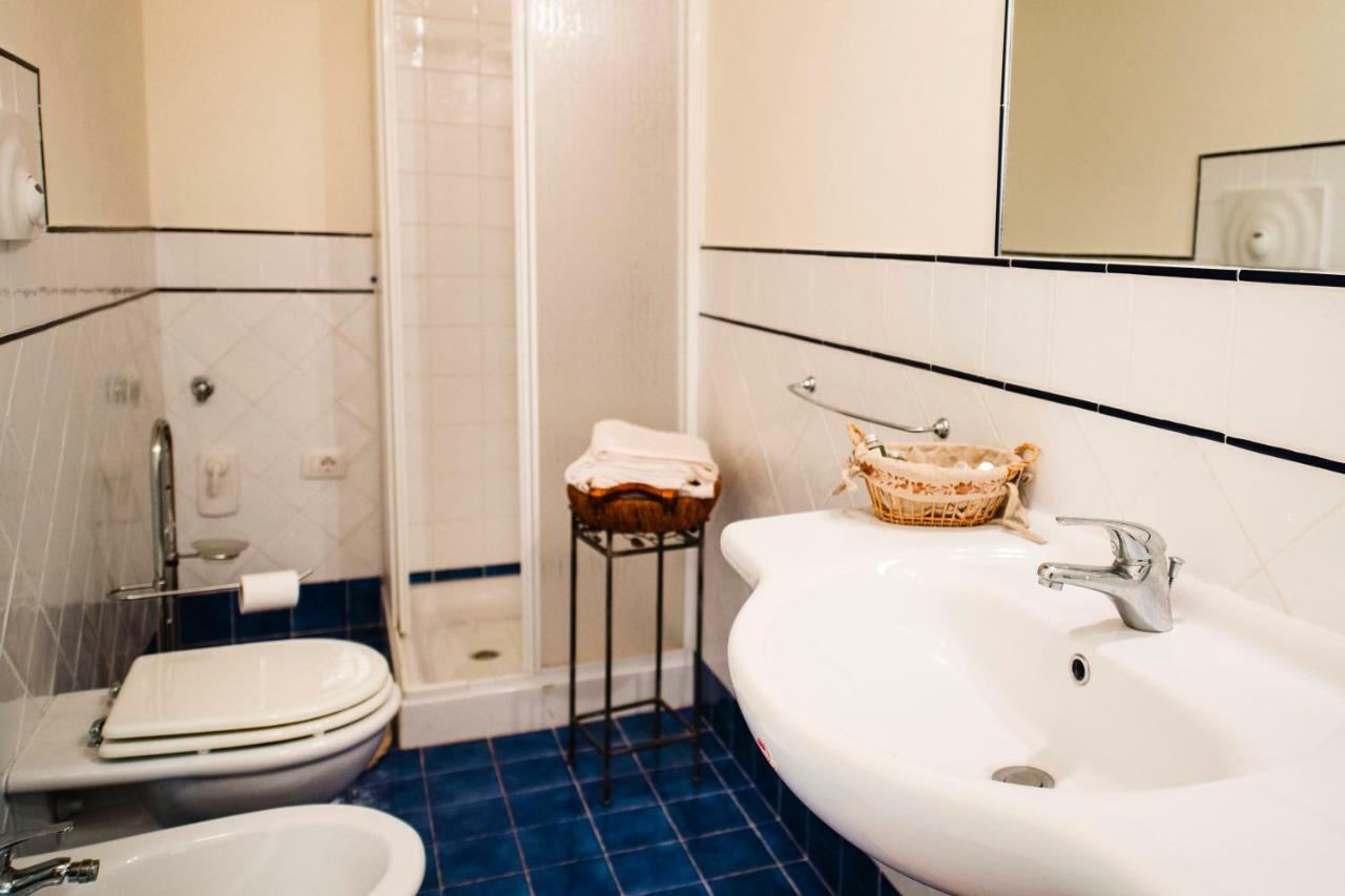 Casale Al Lago Con Piscina E Sauna 코르바라 외부 사진
